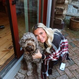 Meet your Posher, Sarabailey